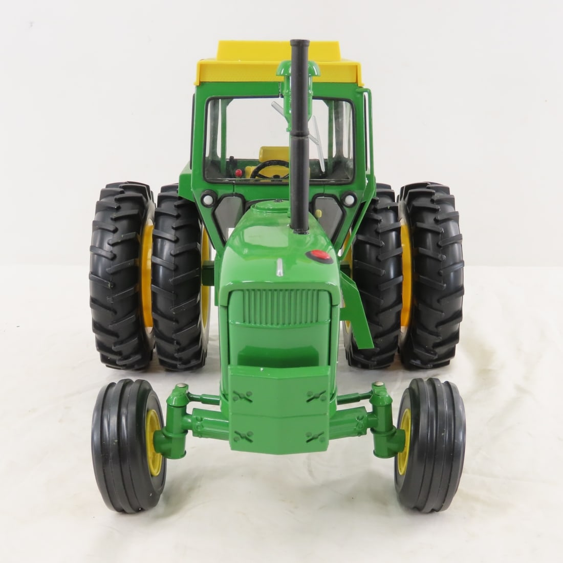 ERTL John Deere 2004 Collectors Ed. 6030 Diesel - 8