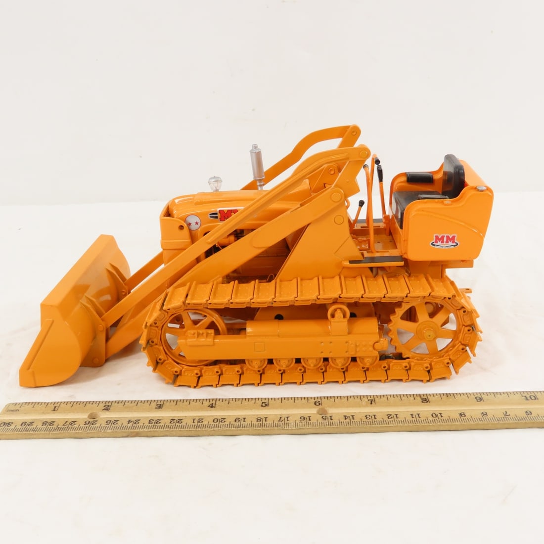 SpecCast M-M Two Star Crawler w/ Loader & Box - 3