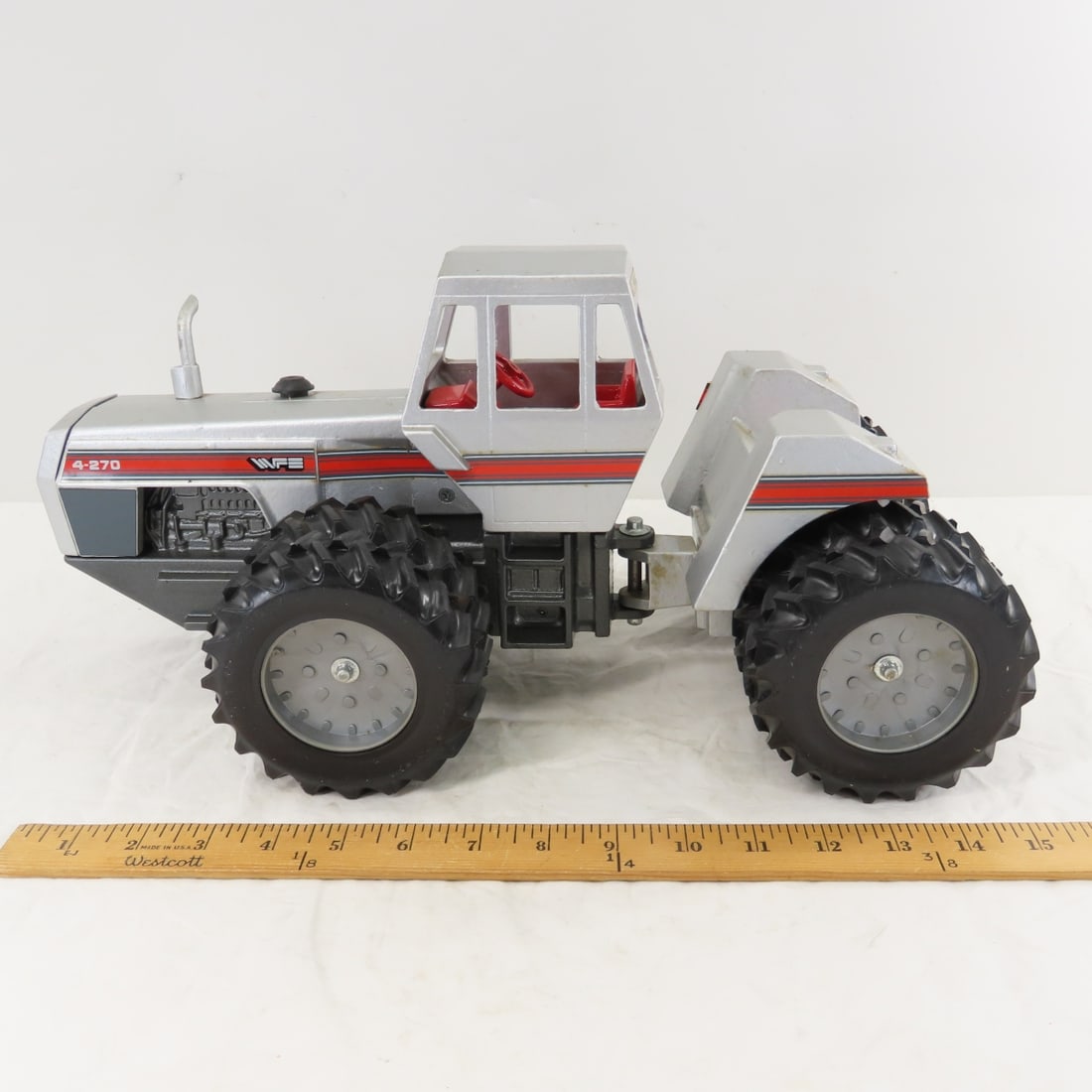 Scale Models JLE White WFE 4-270 Tractor - 2