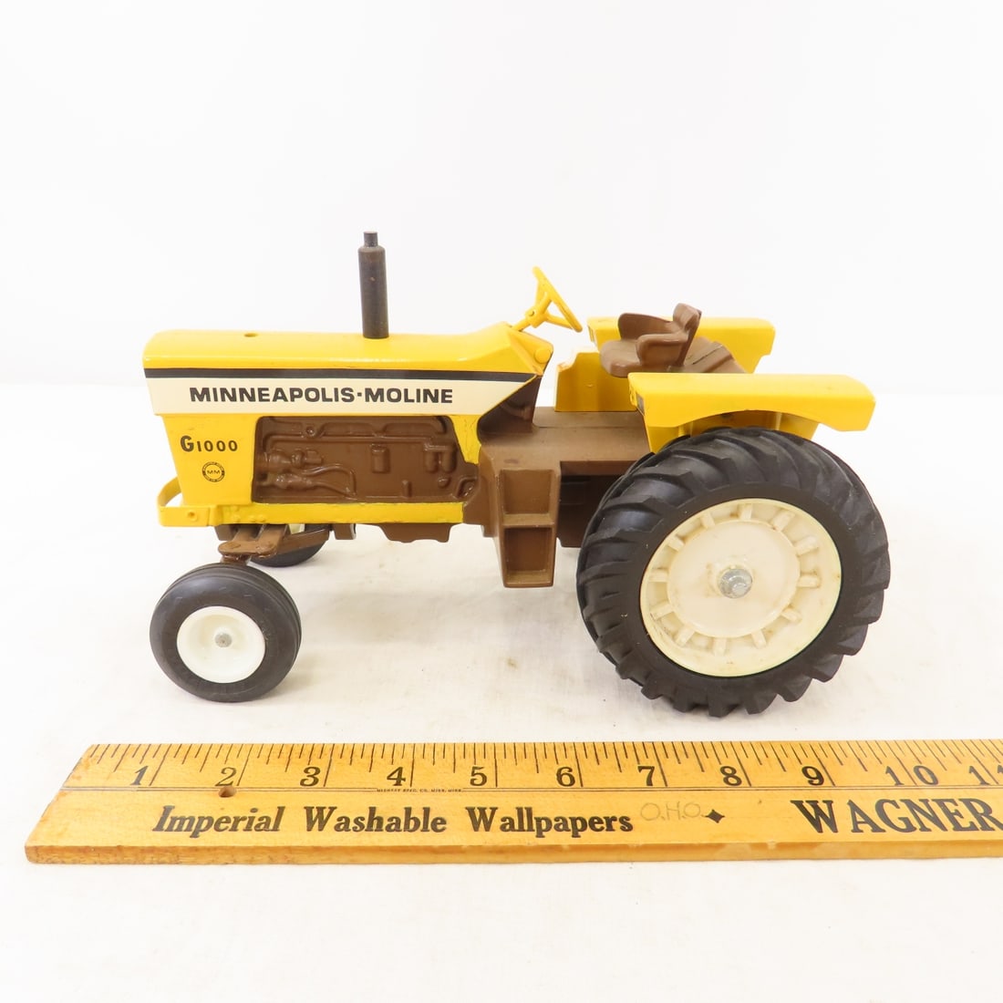 ERTL Minneapolis-Moline G1000 Brown Belly Tractor - 2