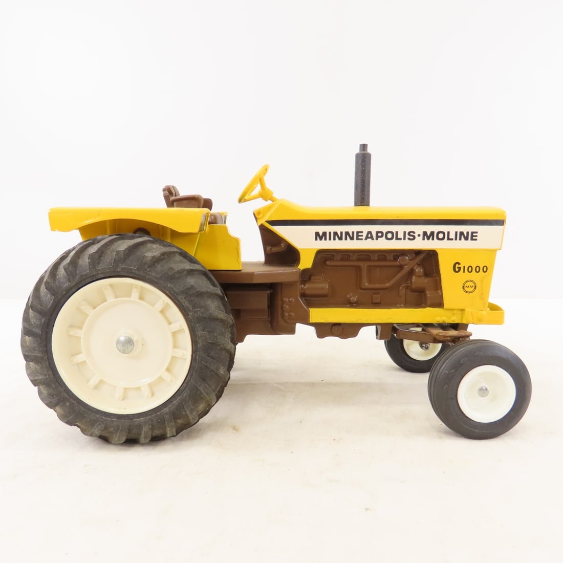 ERTL Minneapolis-Moline G1000 Brown Belly Tractor - 6