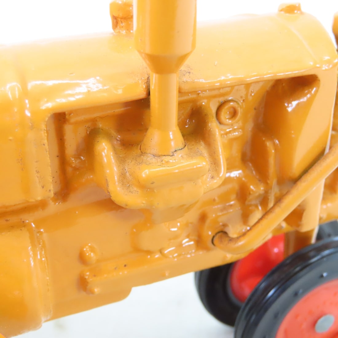 JLE Scale Models Minneapolis-Moline U NF Tractor - 14