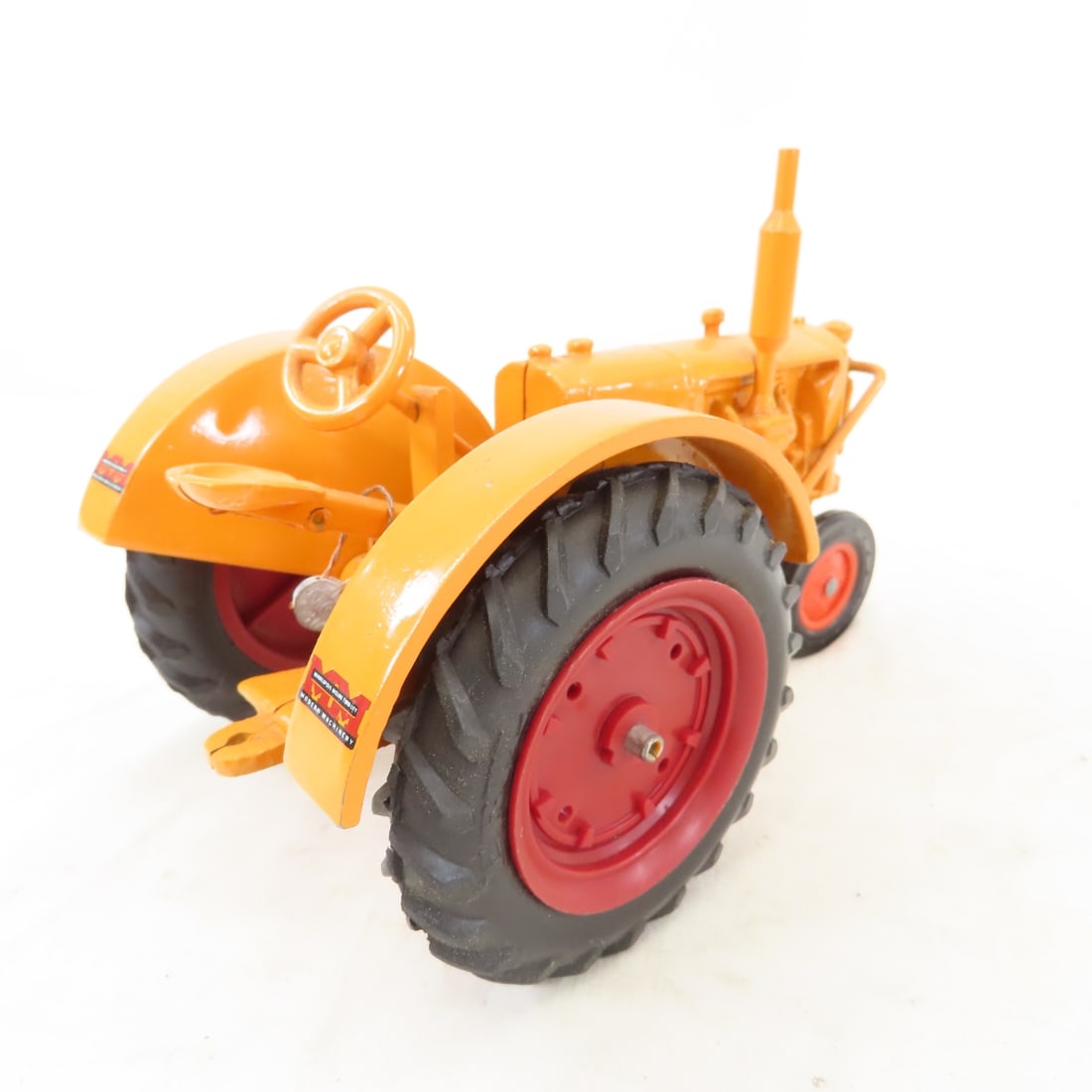 JLE Scale Models Minneapolis-Moline U NF Tractor - 5