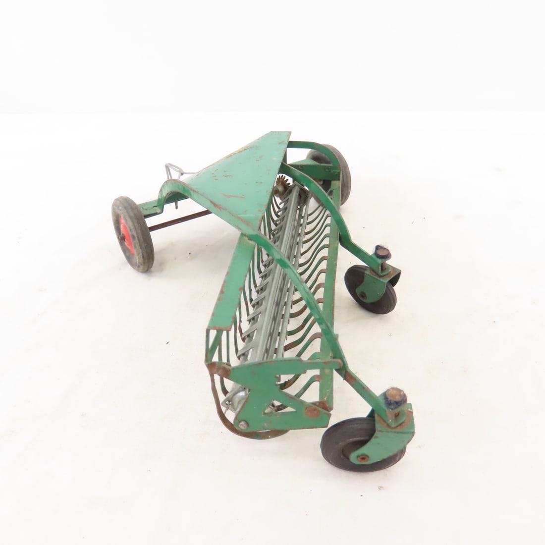 1950's SLIK Oliver Side Delivery Hay Rake - 3