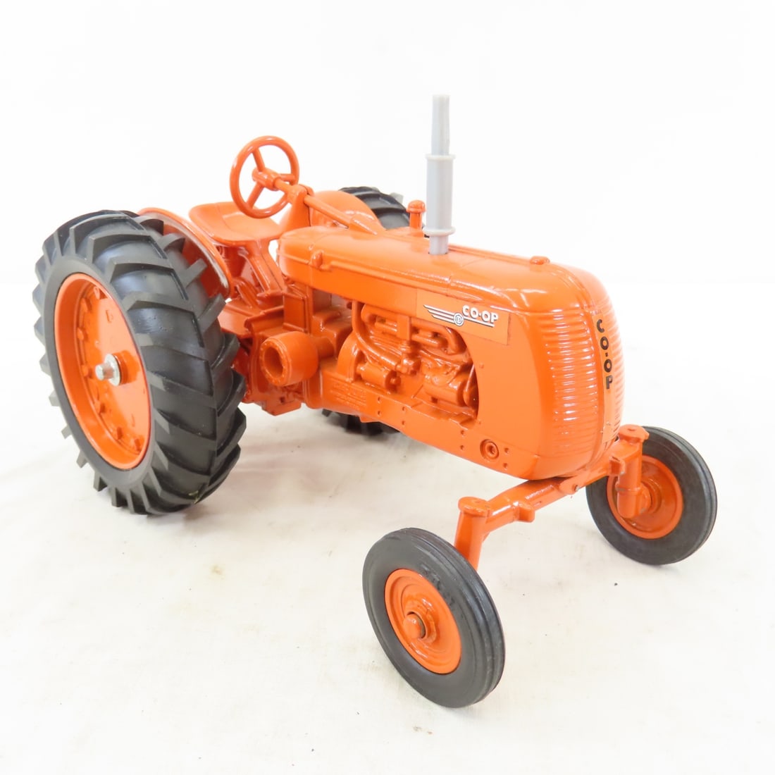 ERTL CO-OP E5 Tractor 1988 Farm Toy Museum - 7