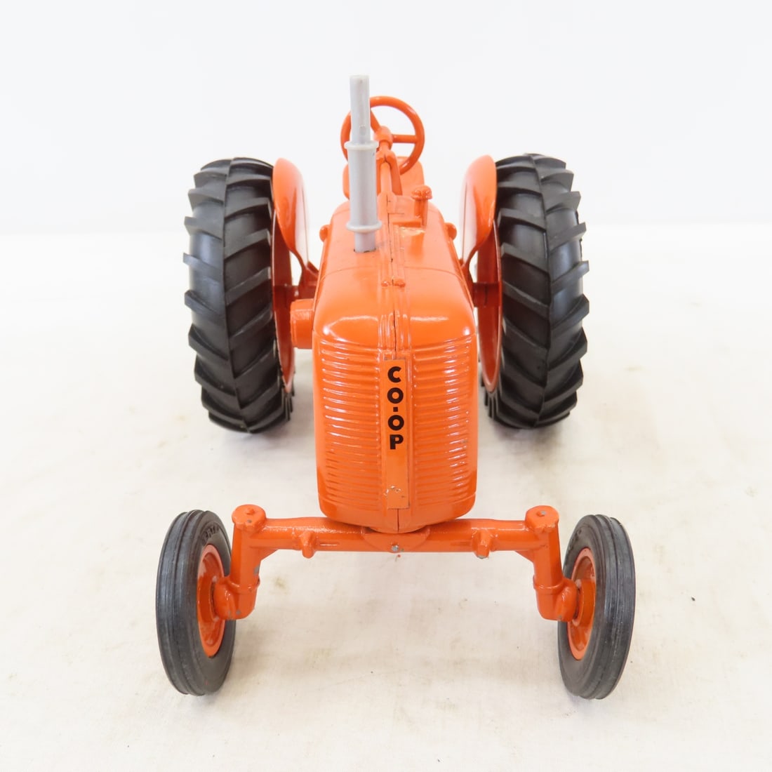 ERTL CO-OP E5 Tractor 1988 Farm Toy Museum - 8