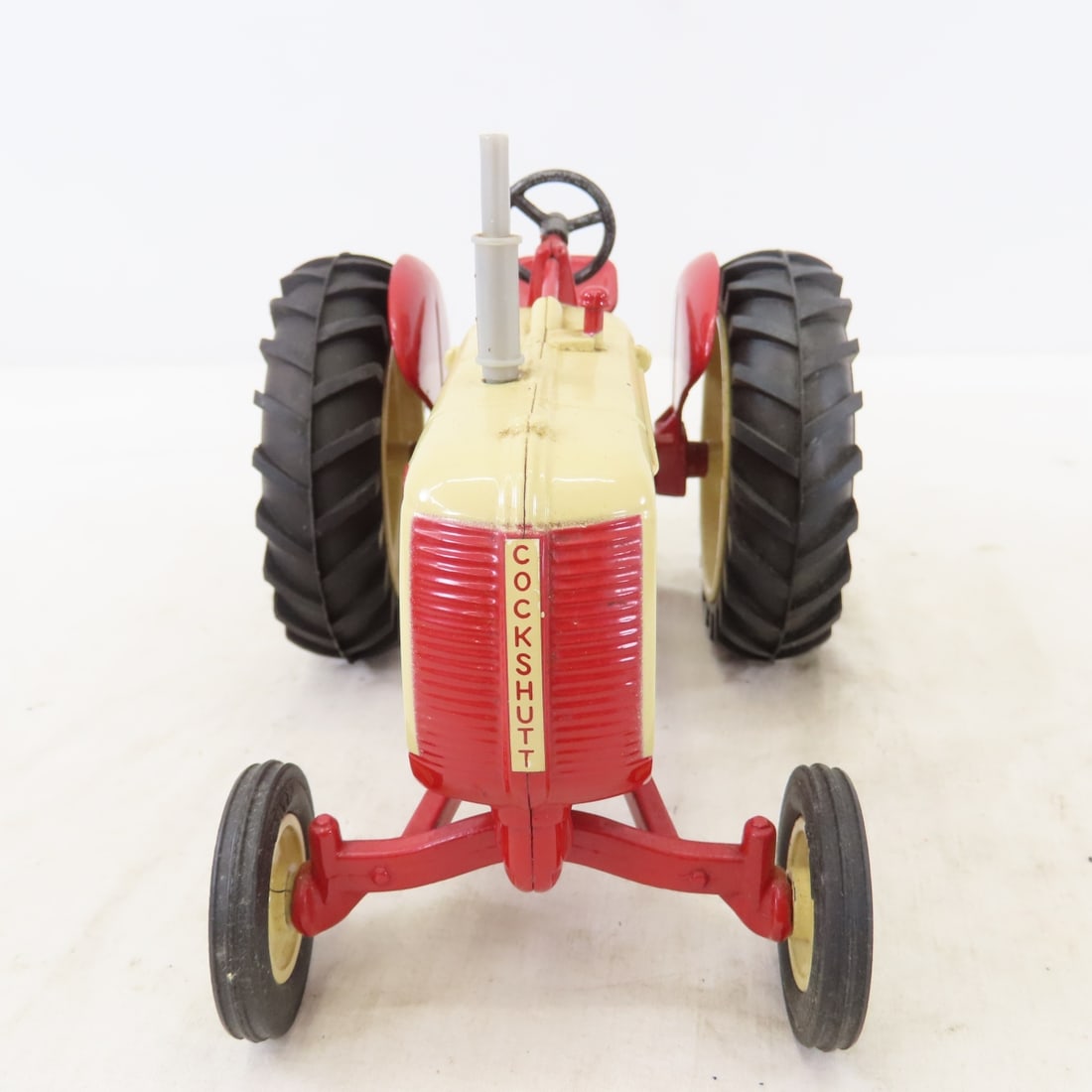 ERTL Cockshutt Black Hawk 40 Tractor 1986 Museum - 9
