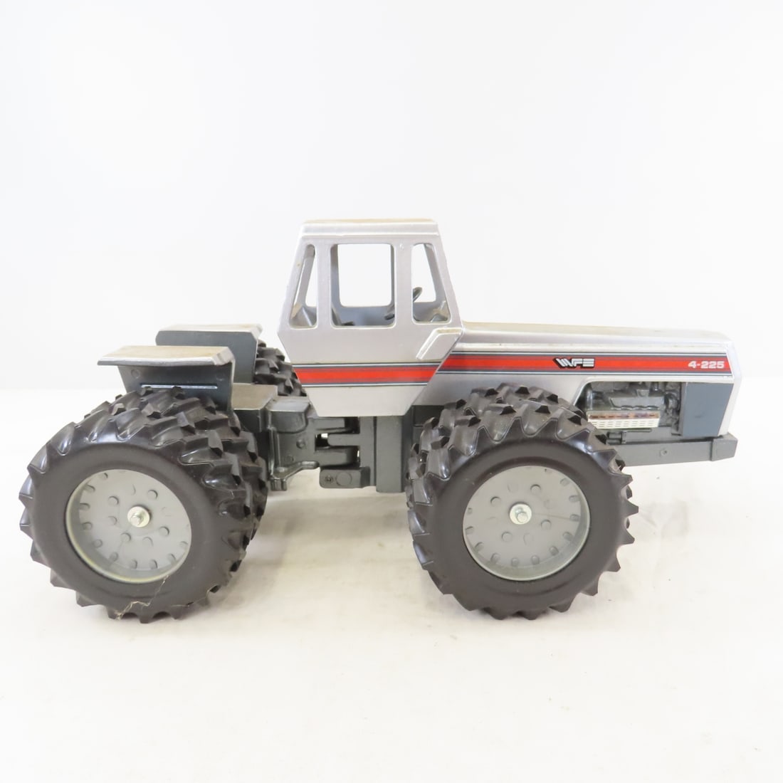WFE White 4-225 Field Boss 4WD Articulated Tractor - 6