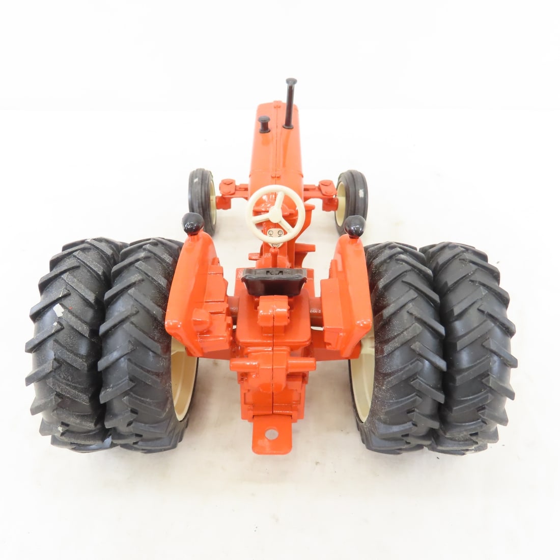 ERTL Allis-Chalmers D19 Tractor MN State Fair 1990 - 4