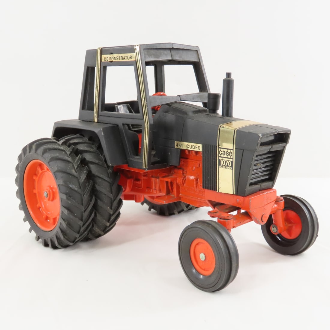 ERTL CASE 1070 Black Knight Demonstrator Tractor - 7