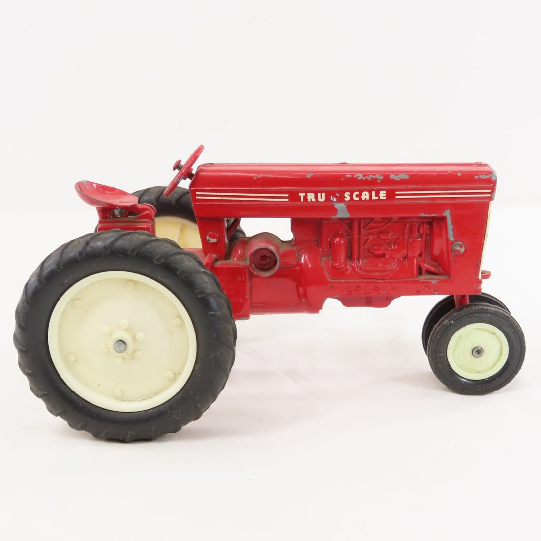 Tru Scale 891 & 401 1/16 Diecast Tractors - 16