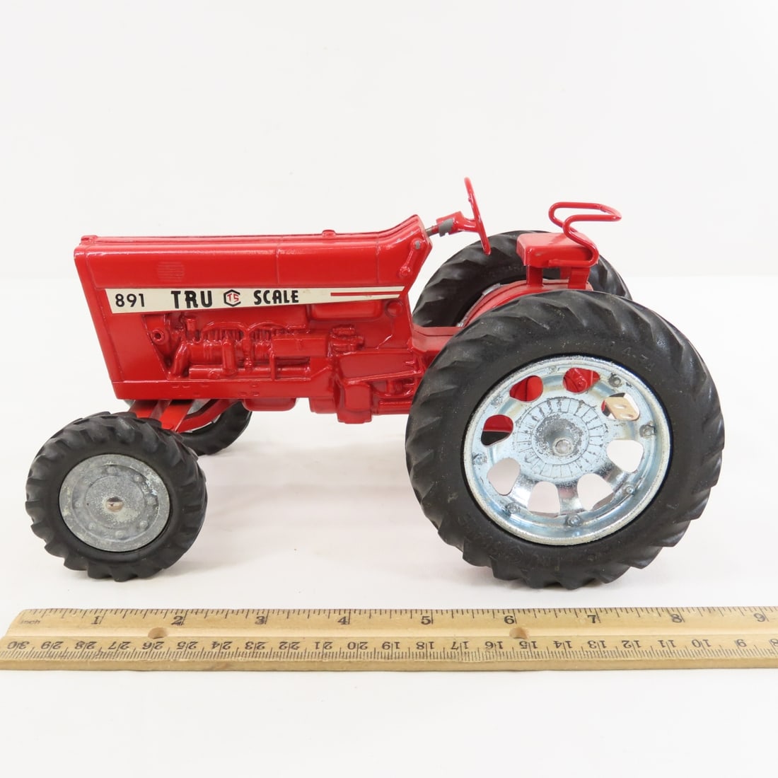 Tru Scale 891 & 401 1/16 Diecast Tractors - 2