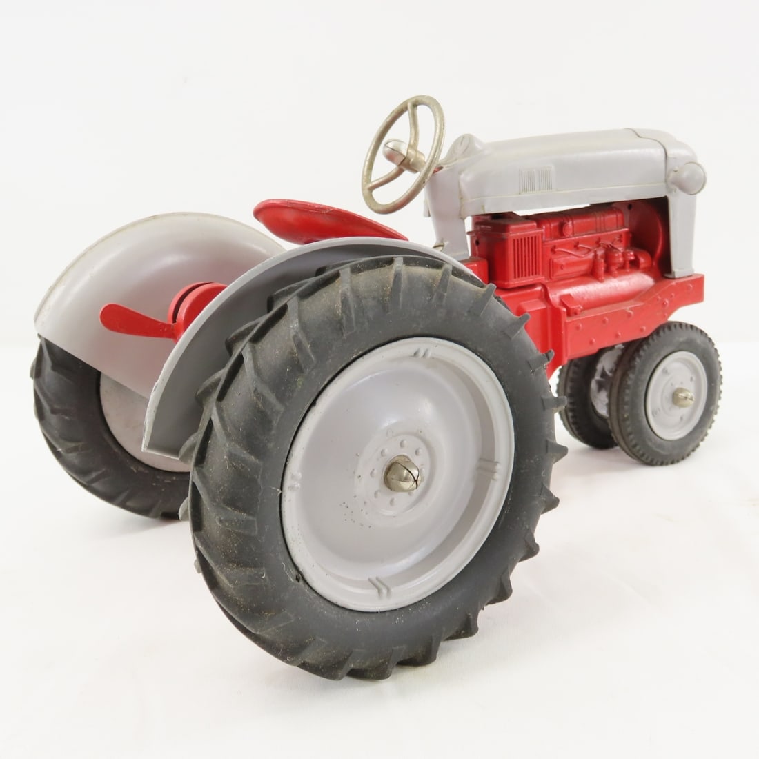Hubley Kiddie Toy FORD Tractor 1/12 Diecast - 5