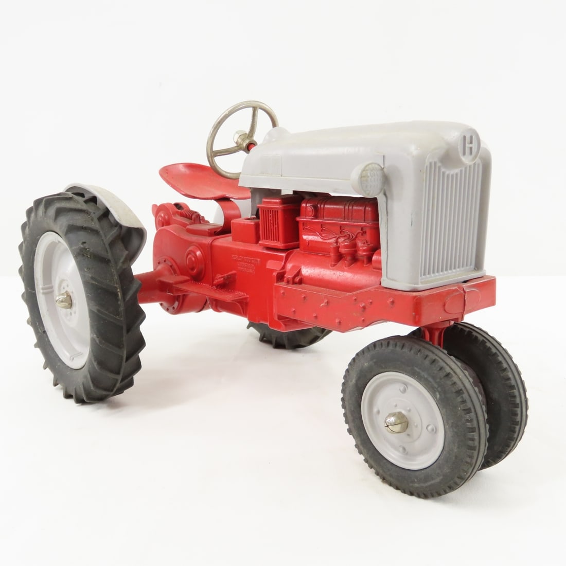 Hubley Kiddie Toy FORD Tractor 1/12 Diecast - 7