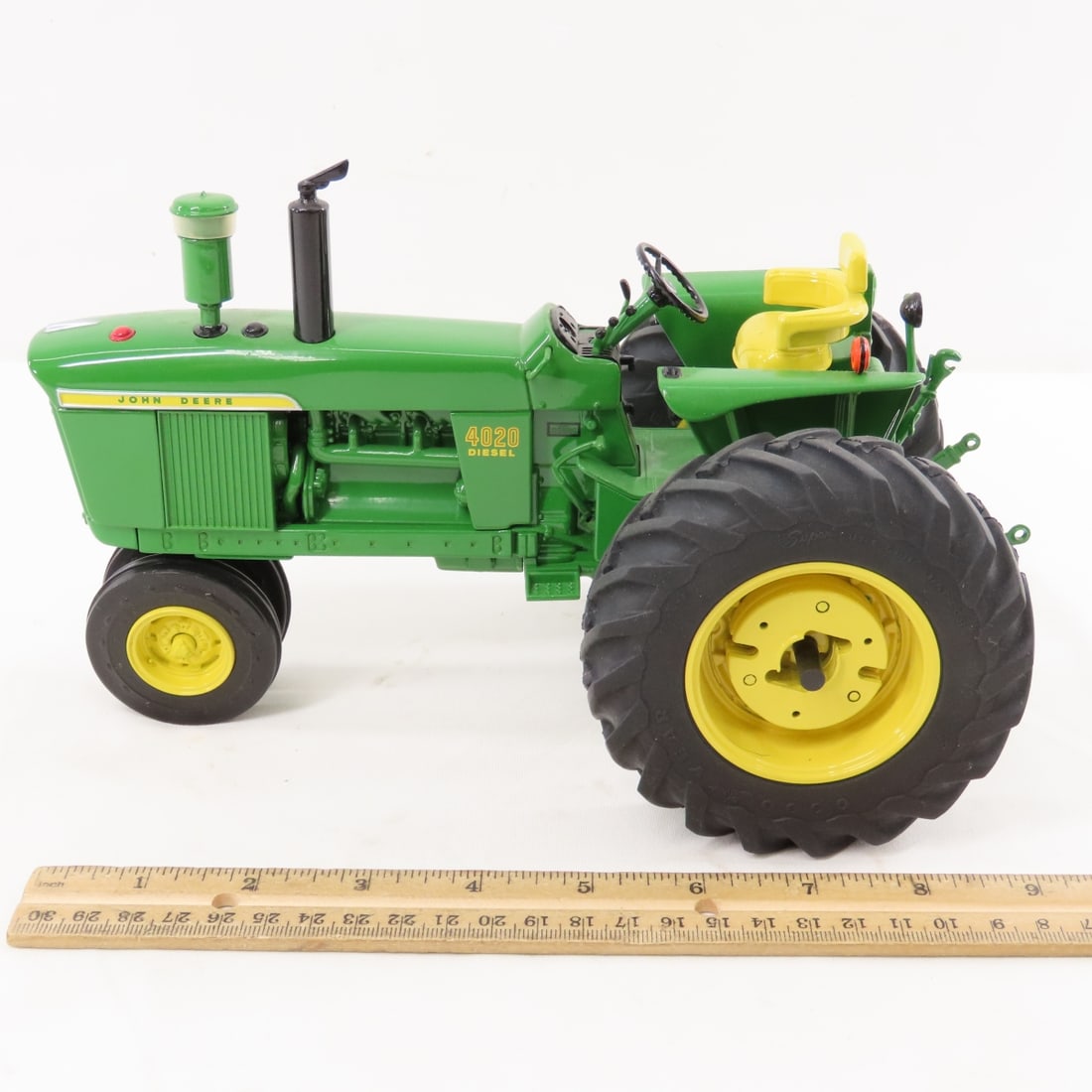 ERTL Precision Series J Deere 4020 Diesel Tractor - 2
