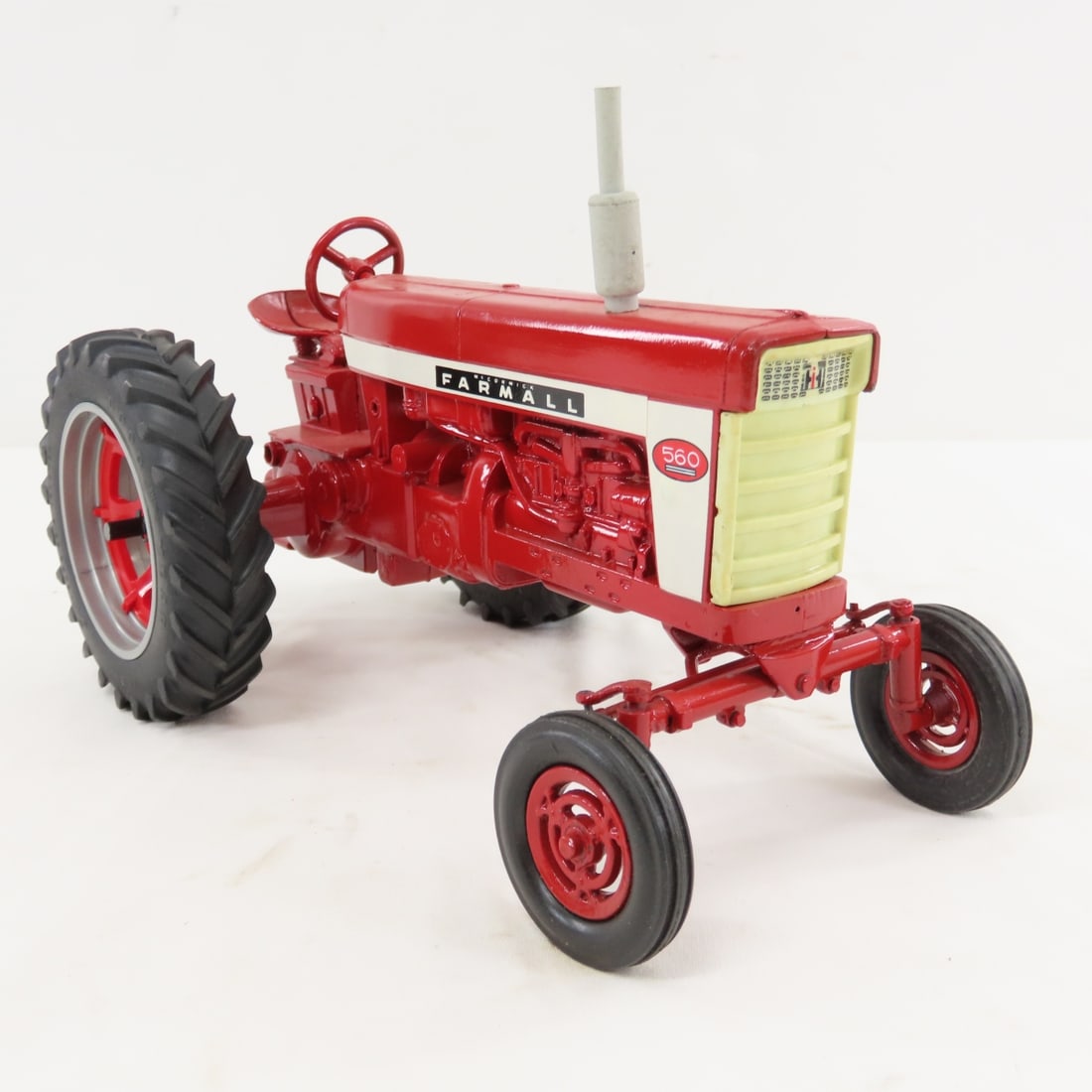 Custom Built McCormick Farmall 560 Tractor - 7