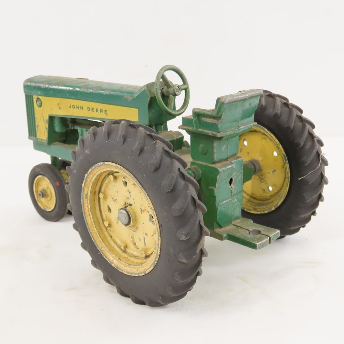 ESKA John Deere 730 NF Tractor 1/16 Diecast - 3