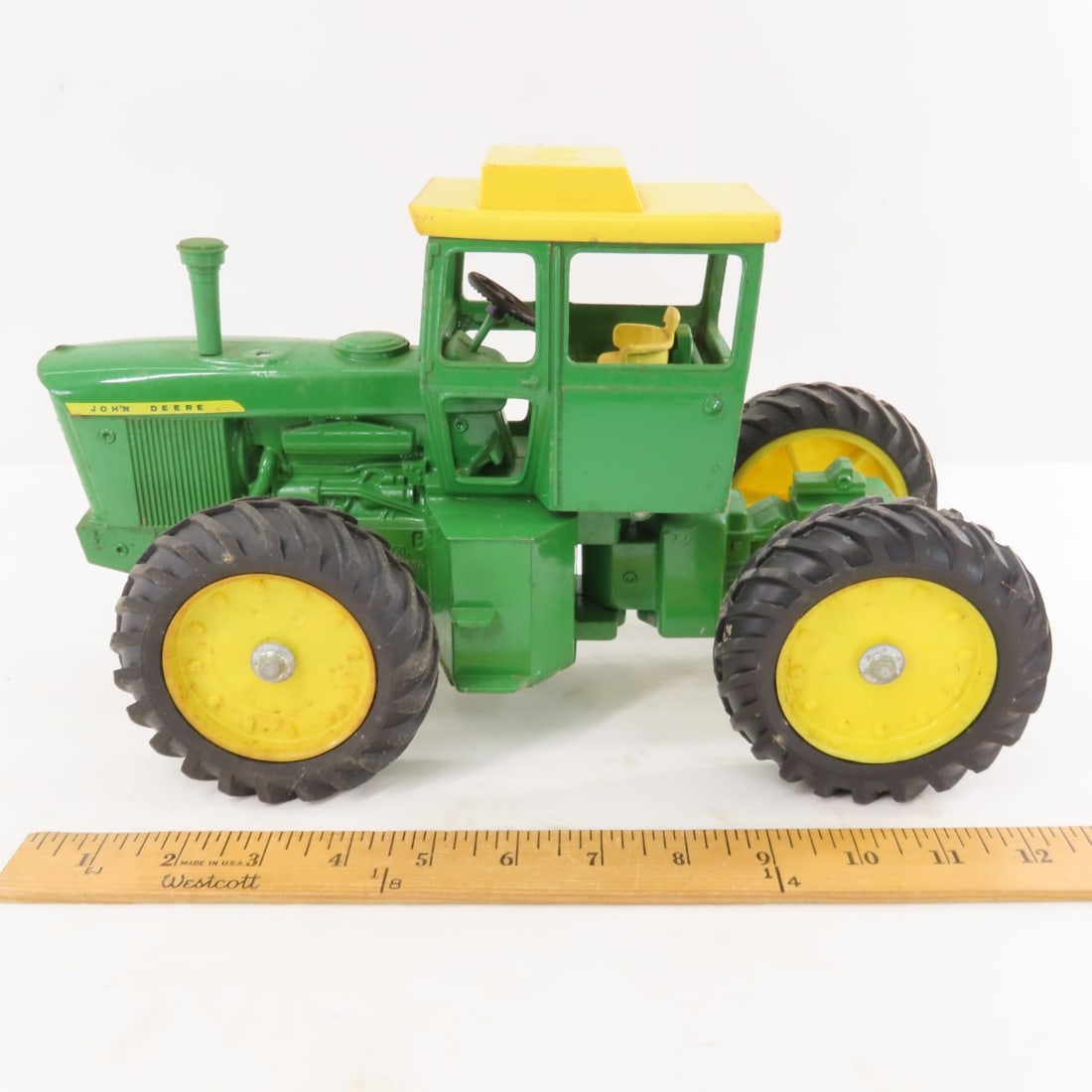 ERTL John Deere 7520 4WD Tractor with Cab - 2