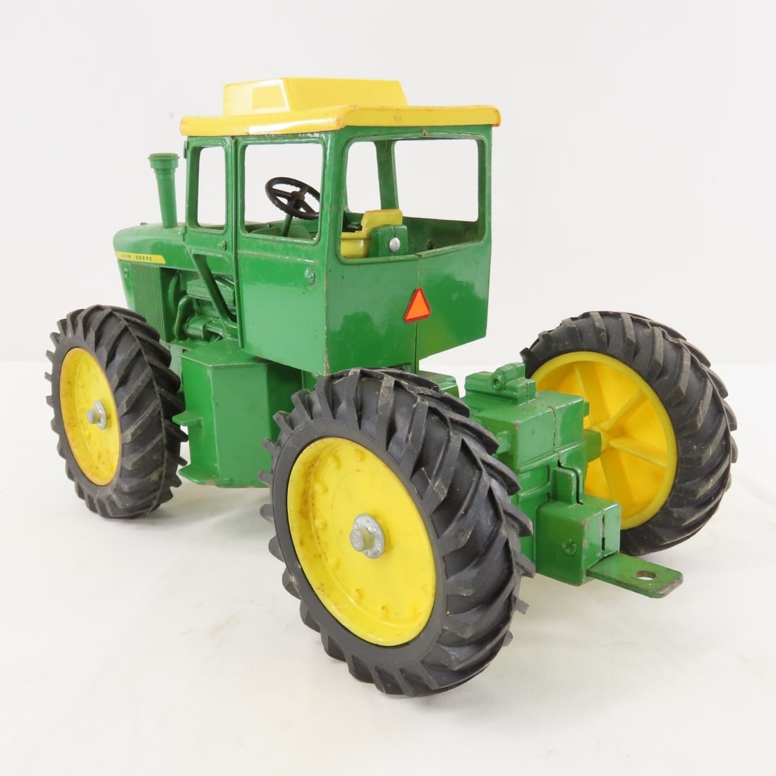 ERTL John Deere 7520 4WD Tractor with Cab - 3