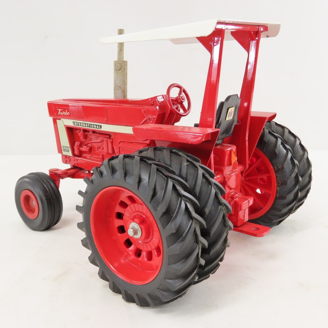 ERTL International 1466 WF Farmall Turbo w/ Canopy - 3