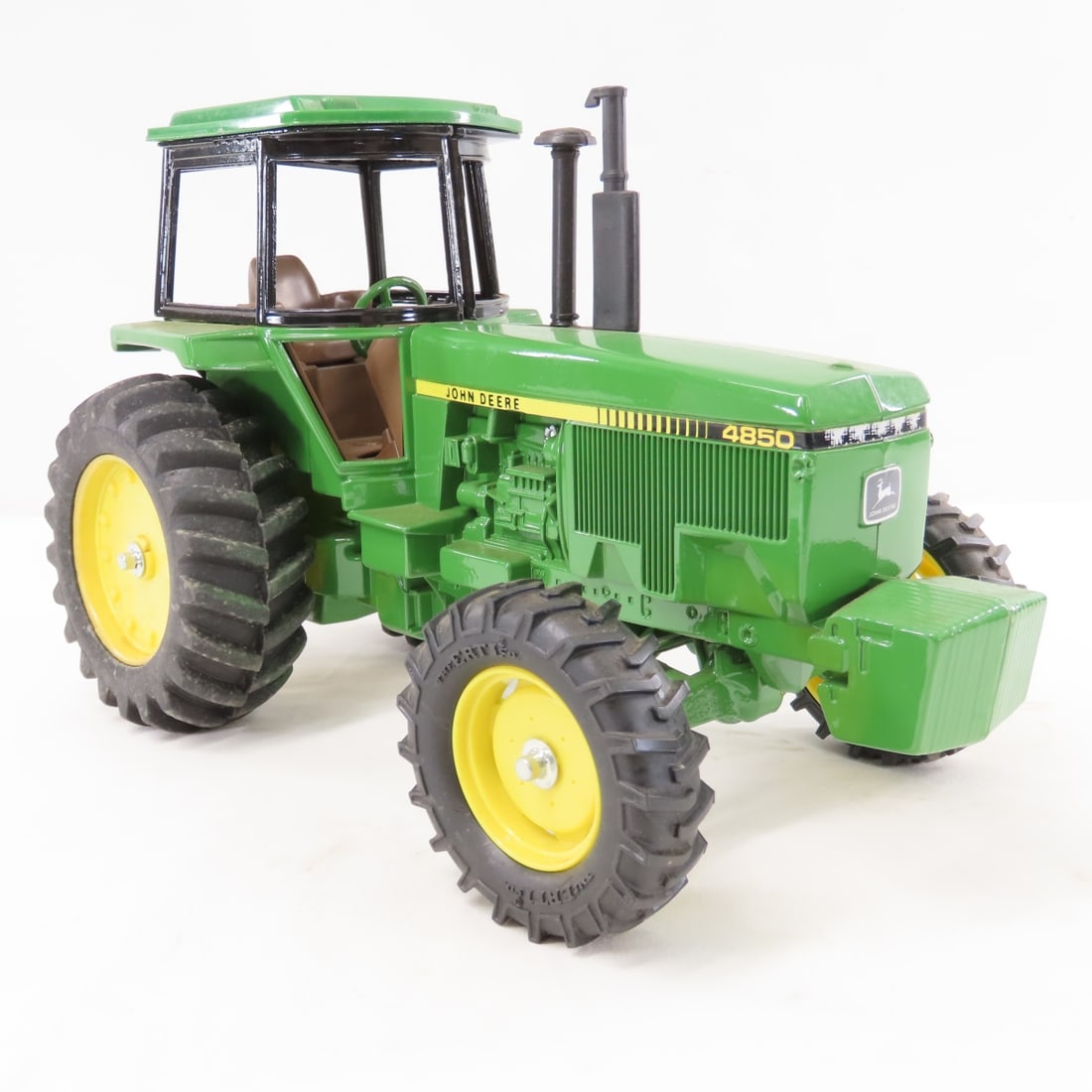 ERTL John Deere 4850 MFWD Tractor w/ Cab - 7