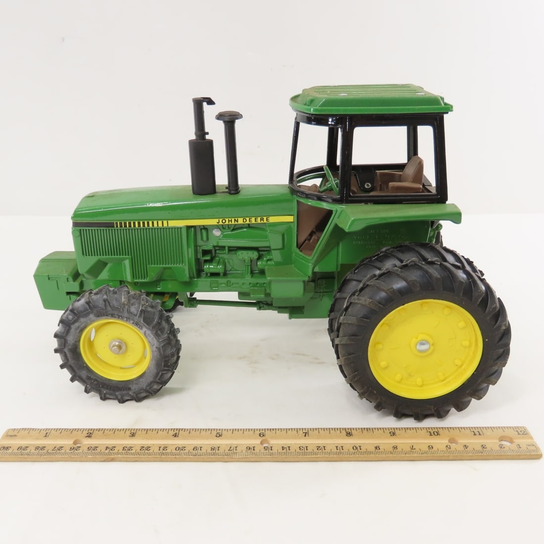 ERTL John Deere 4850 MFWD Tractor w/Duals & Cab - 2