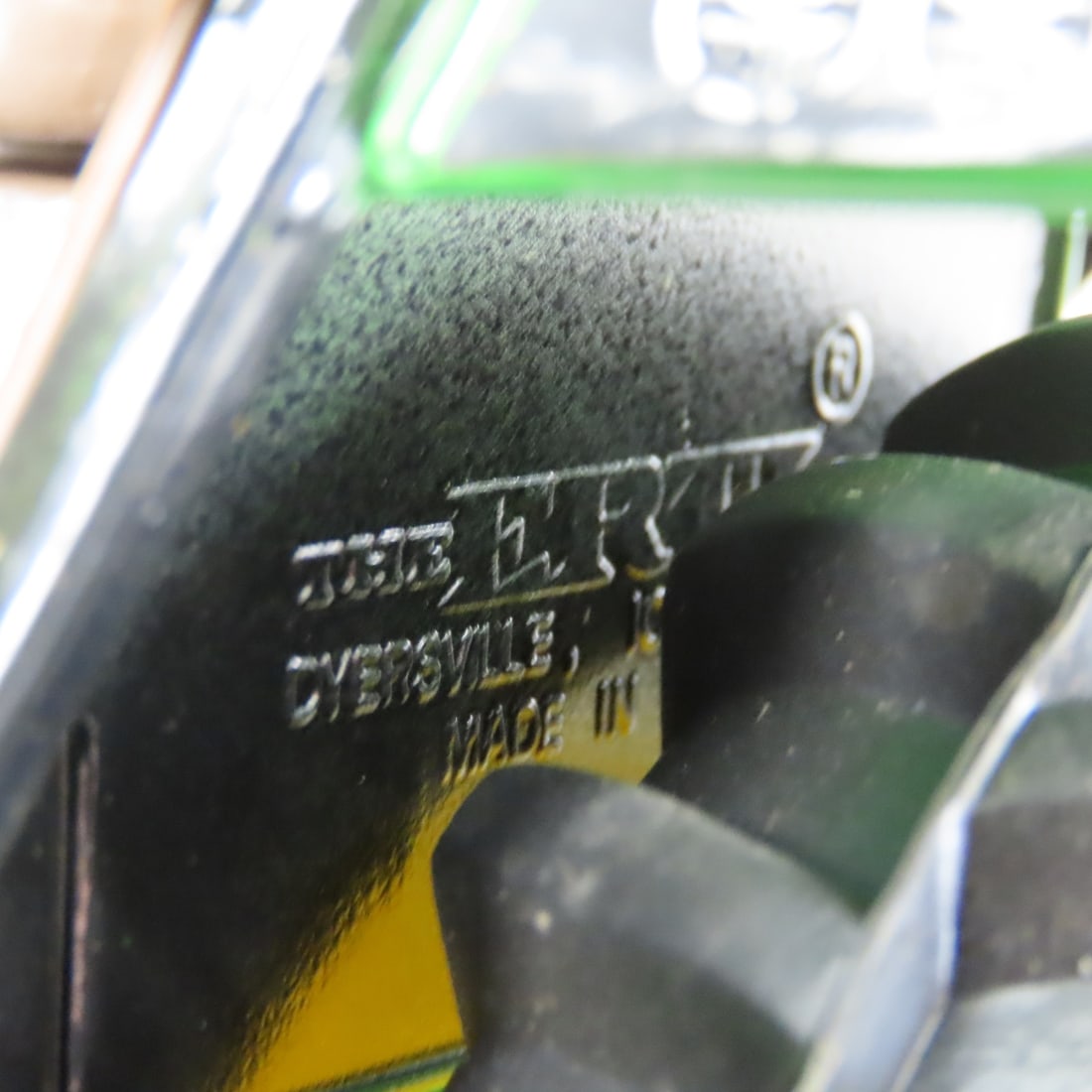 ERTL John Deere 4955 MFWD Tractor w/ Cab - 11