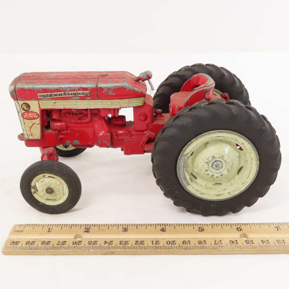 ERTL Farmall 404 NF & International 240 WF Tractor - 2