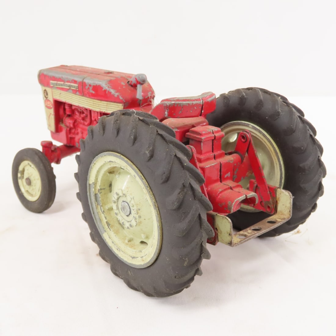 ERTL Farmall 404 NF & International 240 WF Tractor - 3