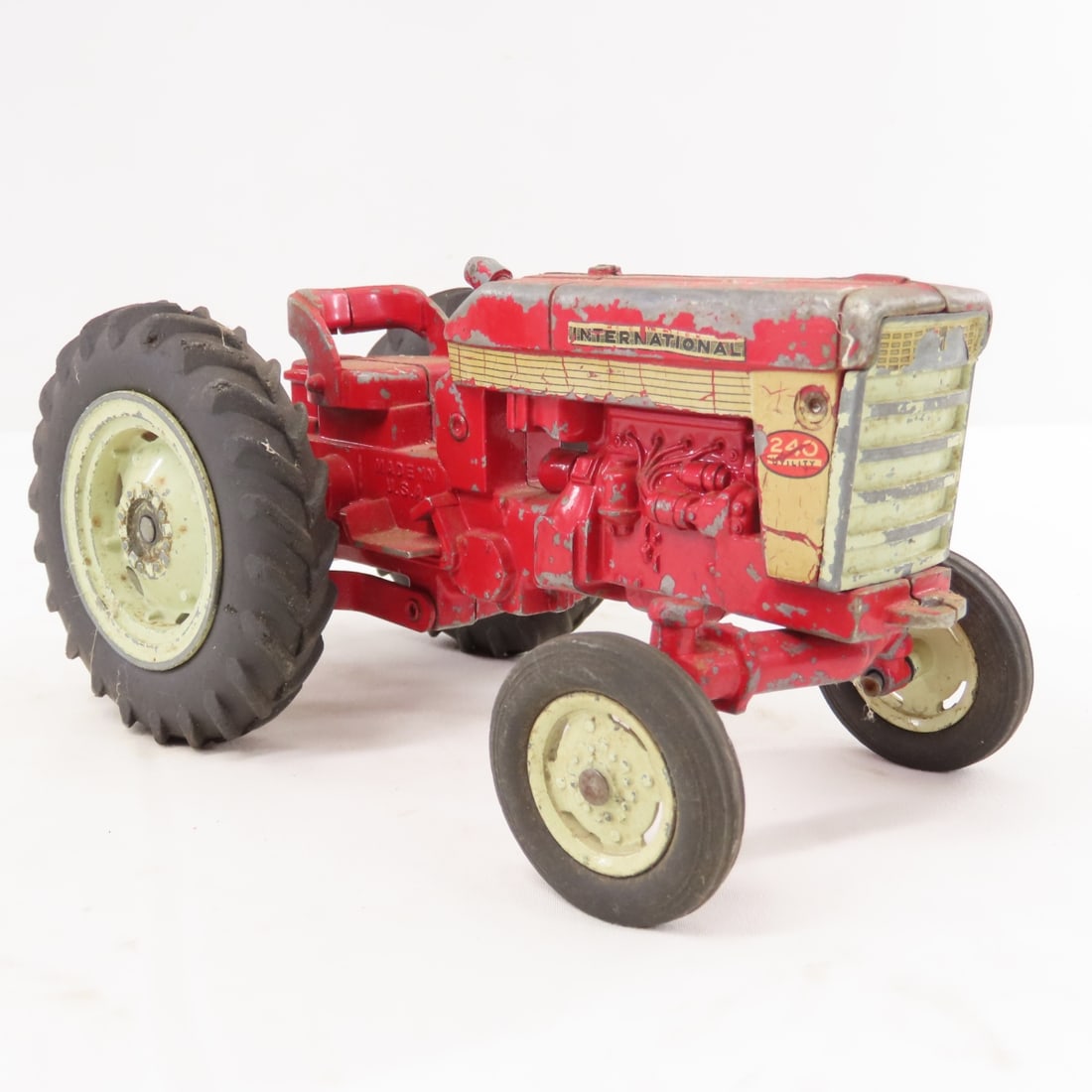 ERTL Farmall 404 NF & International 240 WF Tractor - 7