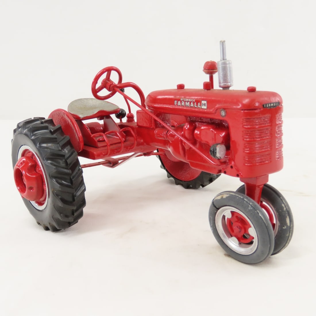 Restored ERTL McCormick Farmall Model B Tractor - 7