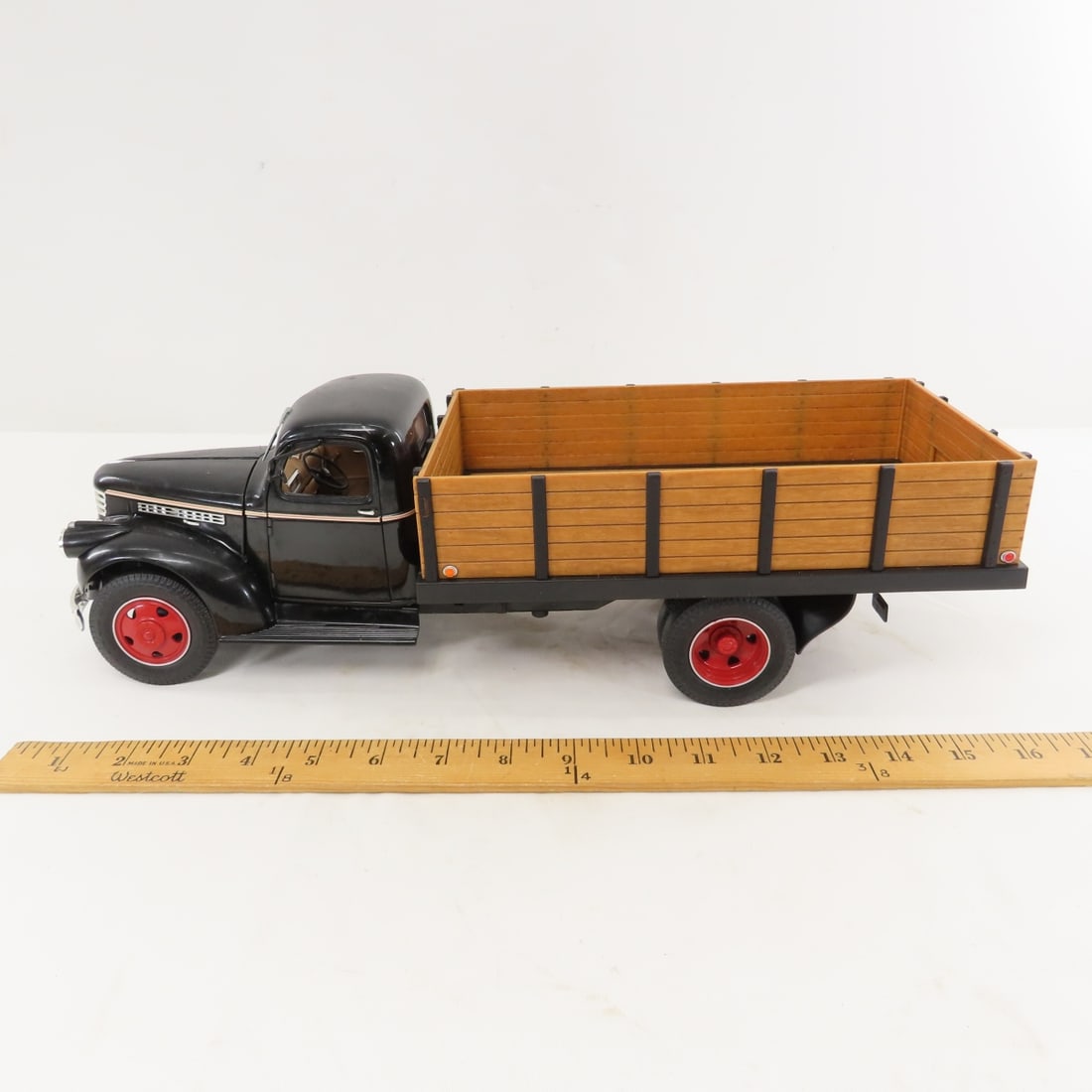 Highway 61 Chevrolet 1946 Grain Truck - 2