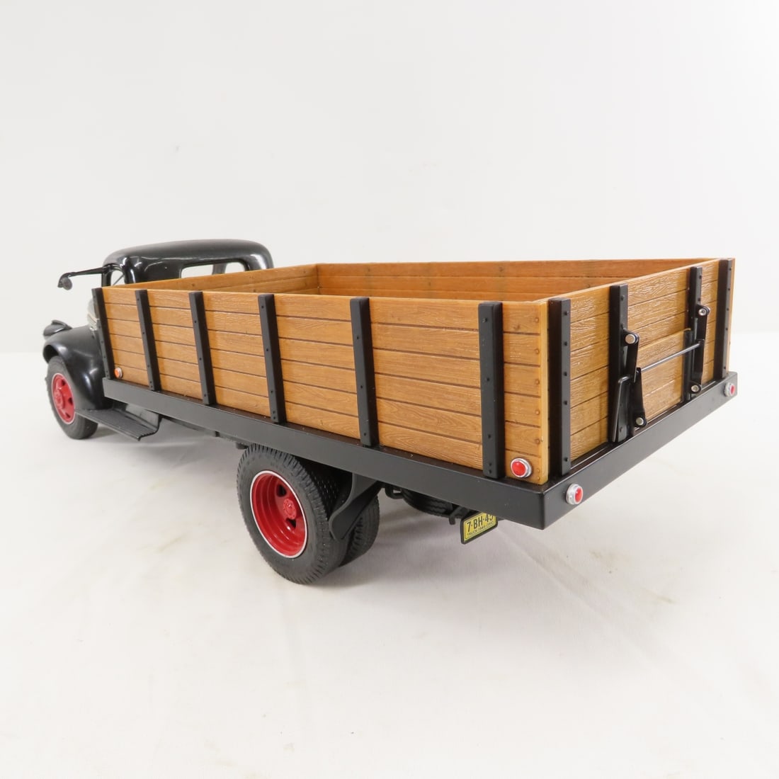 Highway 61 Chevrolet 1946 Grain Truck - 3