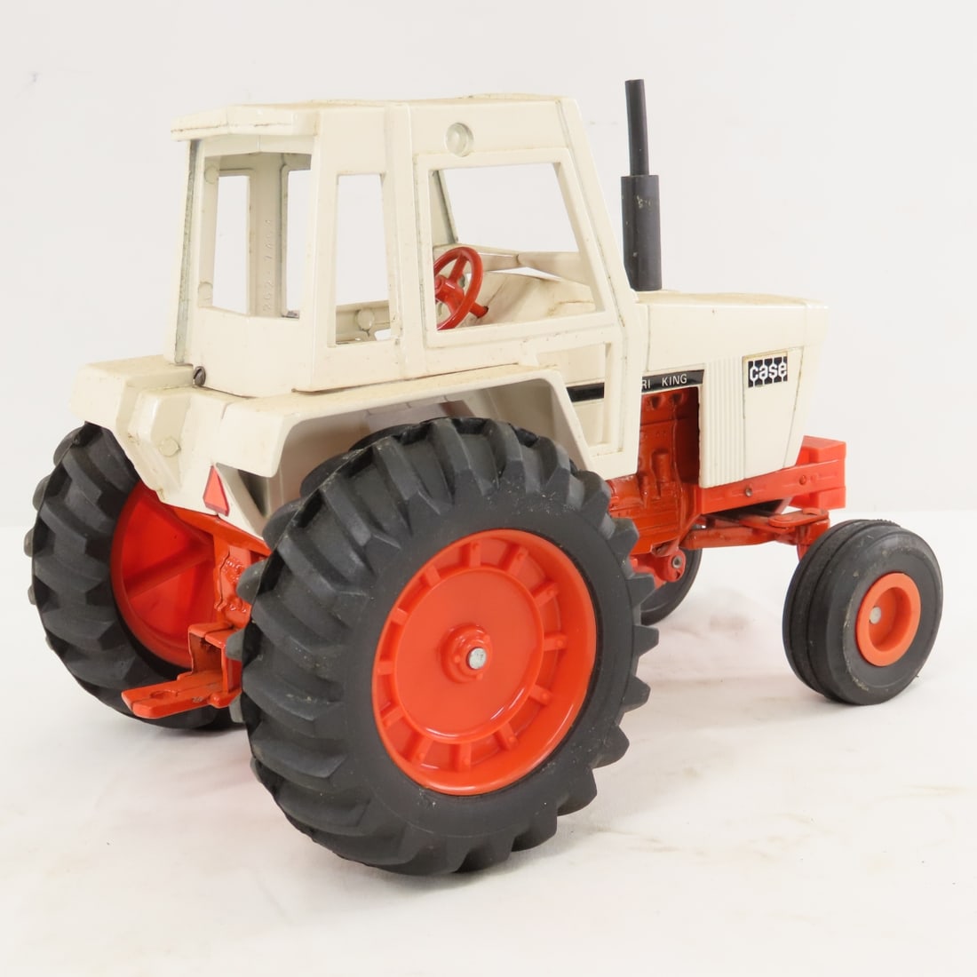 ERTL CASE Agri-King 1070 WF Tractor with Cab - 5