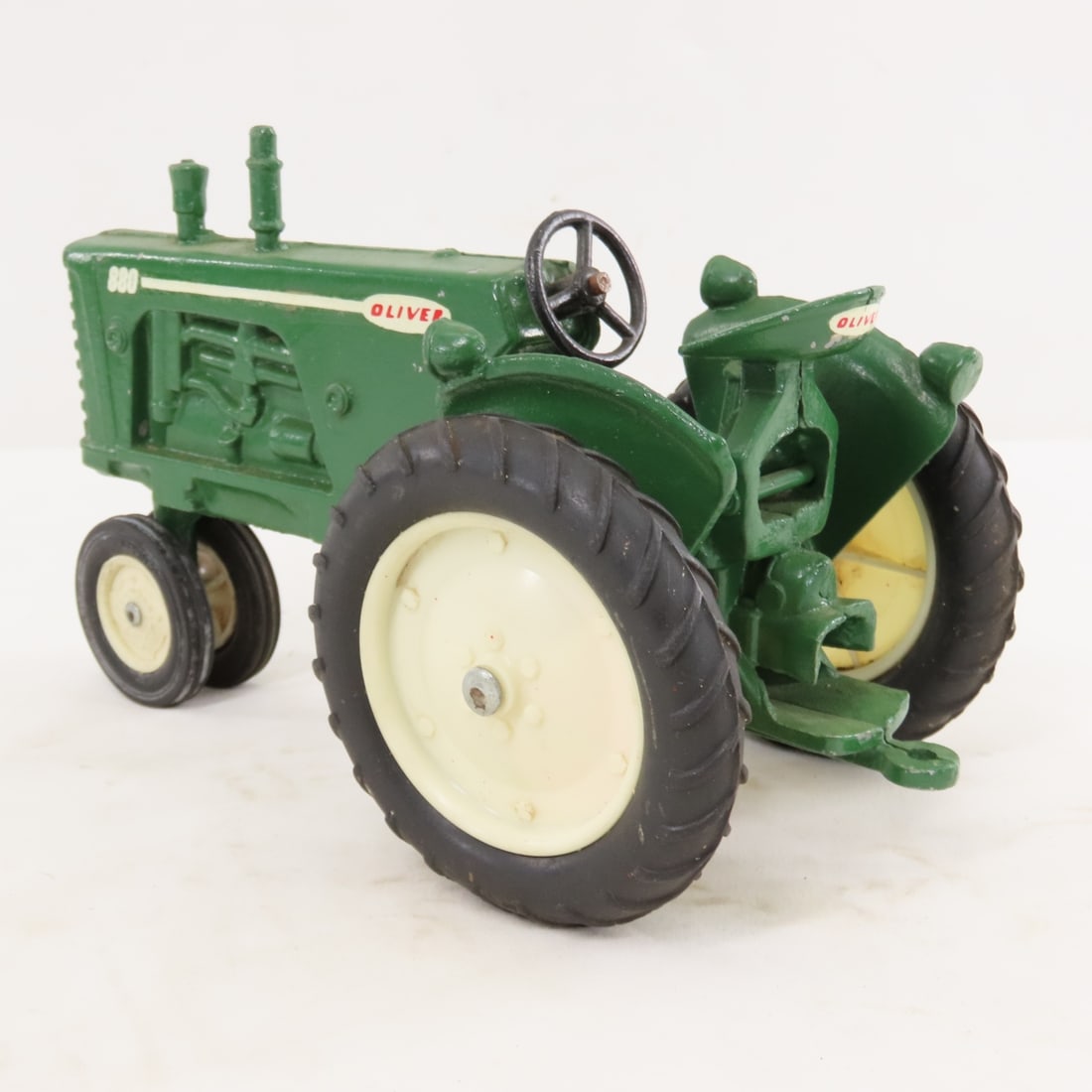 Oliver 880 Row Crop NF Tractor 1/16 Diecast - 3