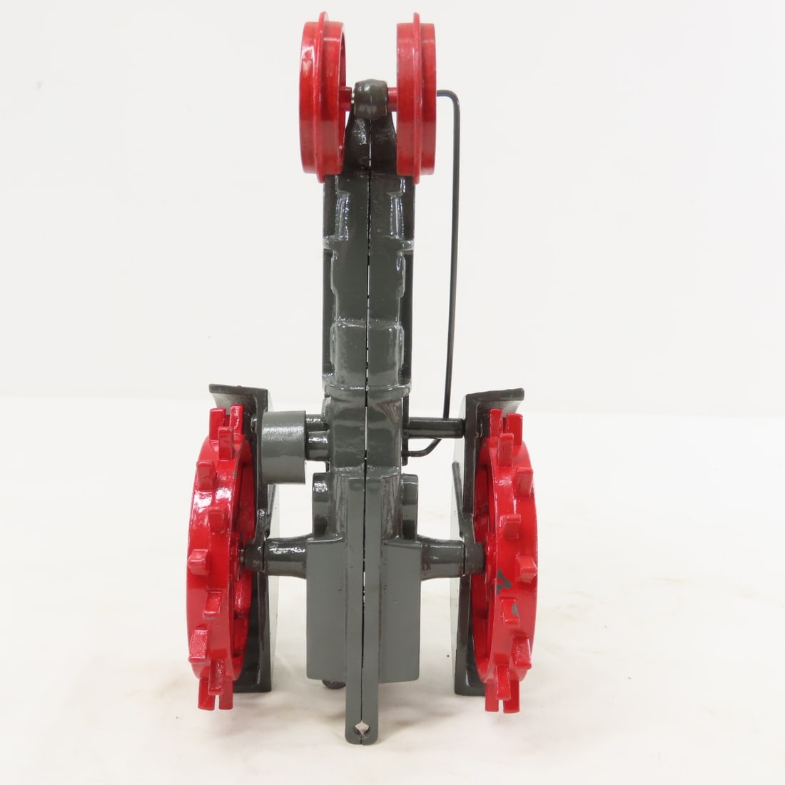 Scale Models JLE #8 ERTL CASE 1930 CC Tractor - 10
