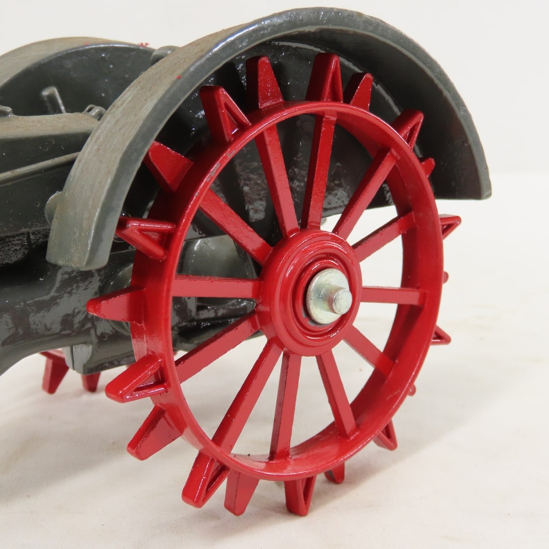 Scale Models JLE #8 ERTL CASE 1930 CC Tractor - 17