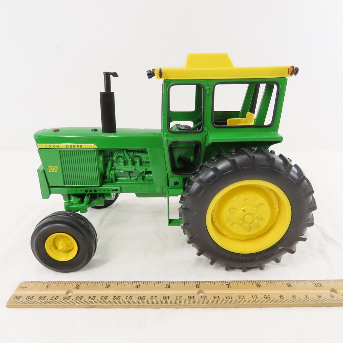 ERTL JD 4520 Tractor 2001 Toy Farmer National Show - 2