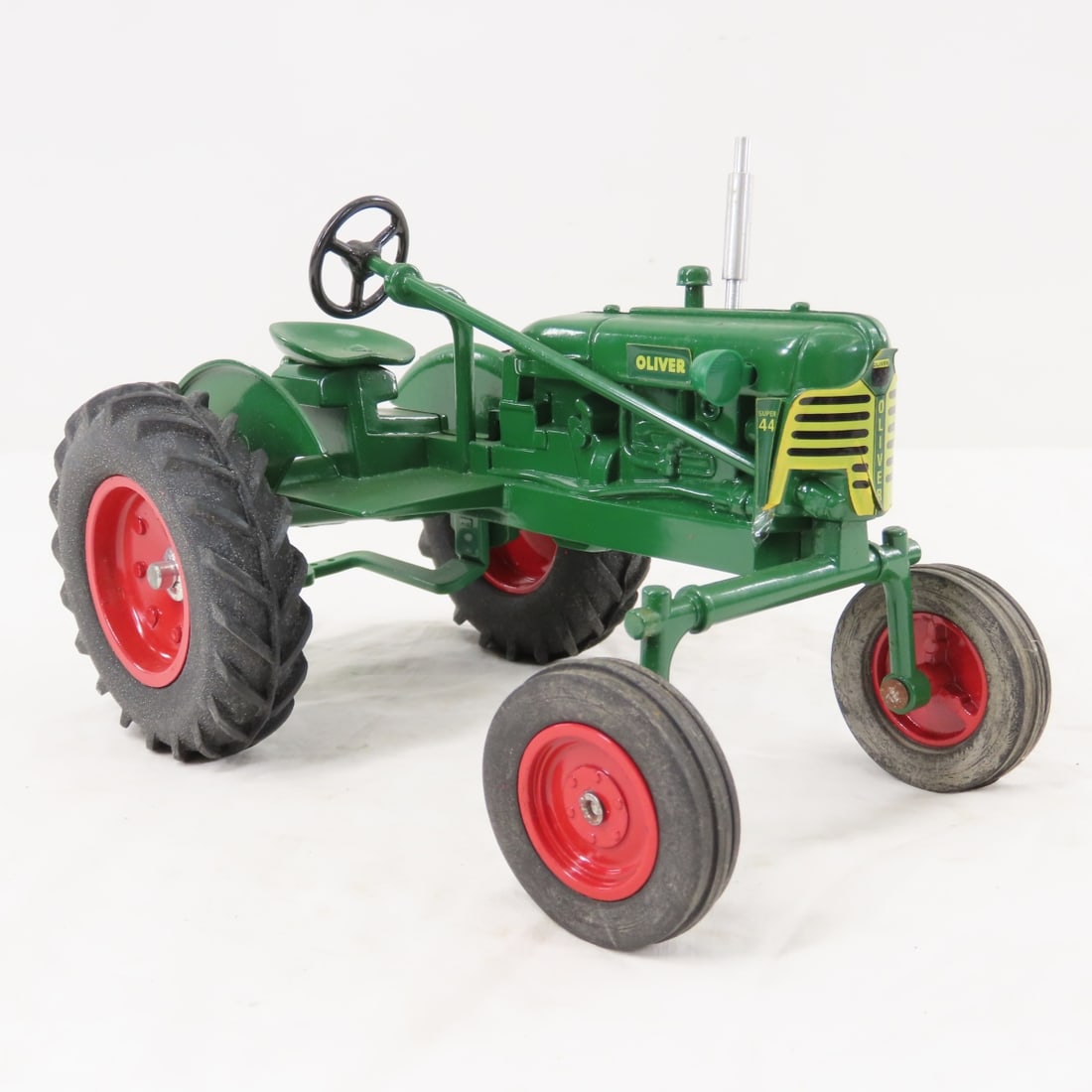 SpecCast Oliver Super 44 Tractor 1989 Toy Tractor - 7