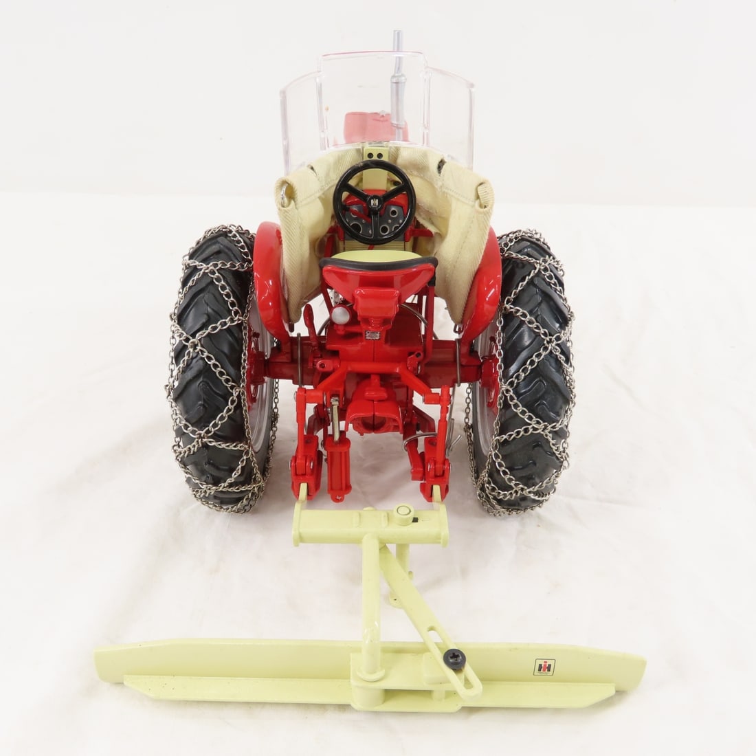ERTL Farmall 460 Tractor w/Blade & Windbreaker - 4