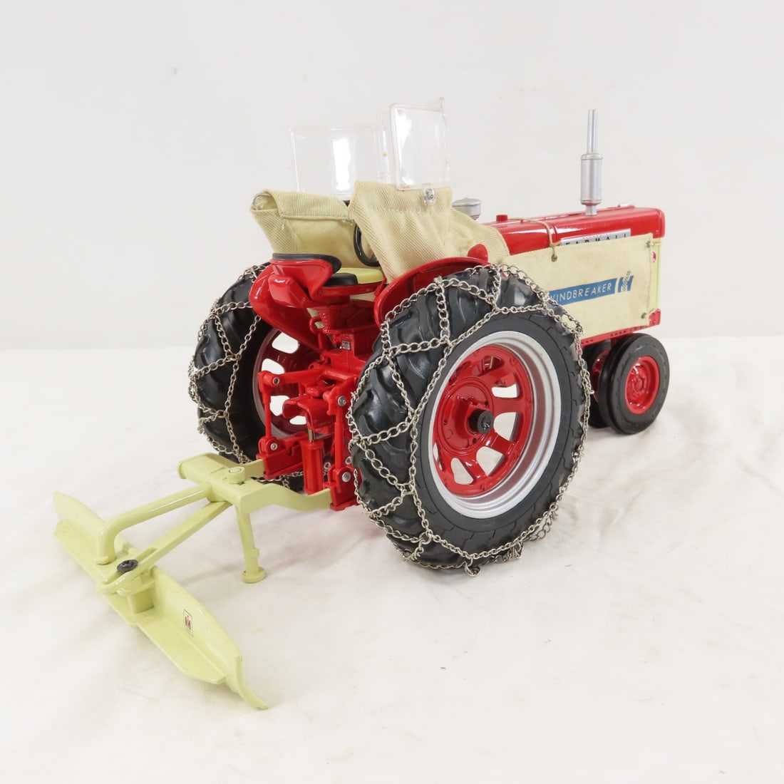 ERTL Farmall 460 Tractor w/Blade & Windbreaker - 5