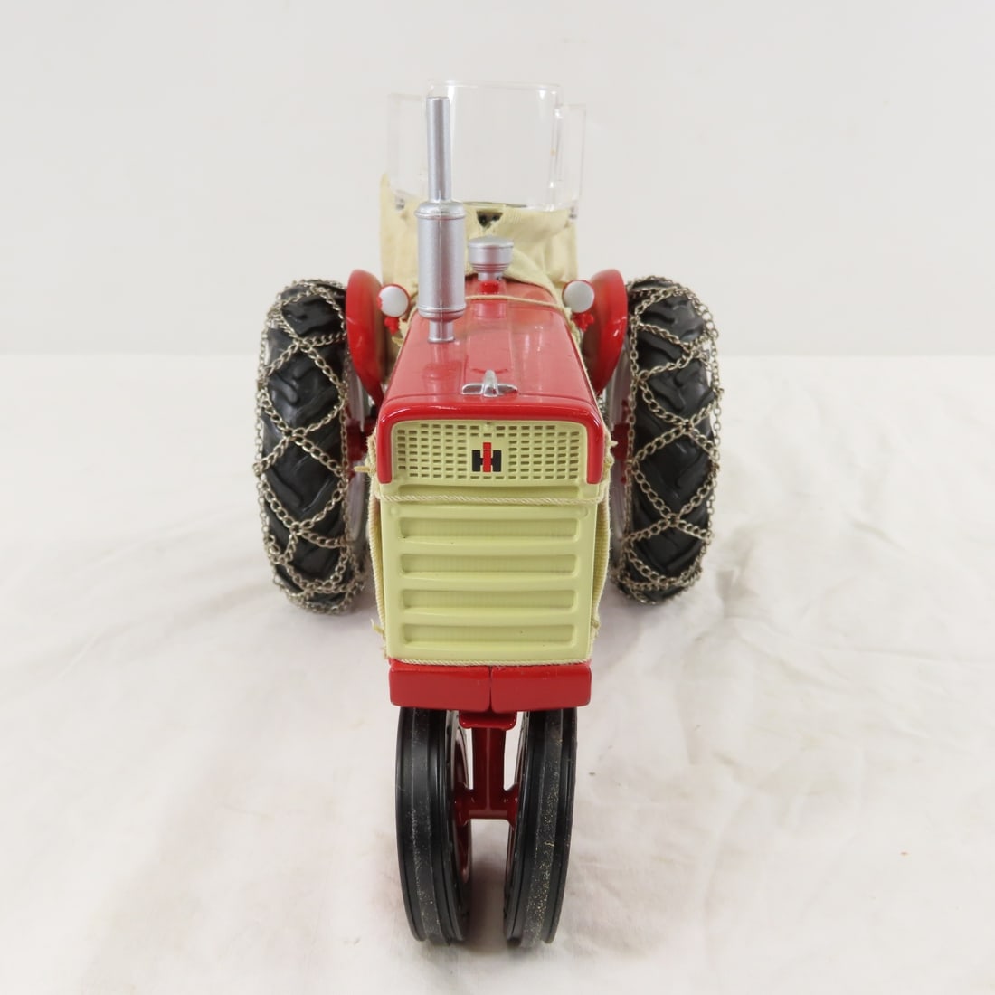 ERTL Farmall 460 Tractor w/Blade & Windbreaker - 8