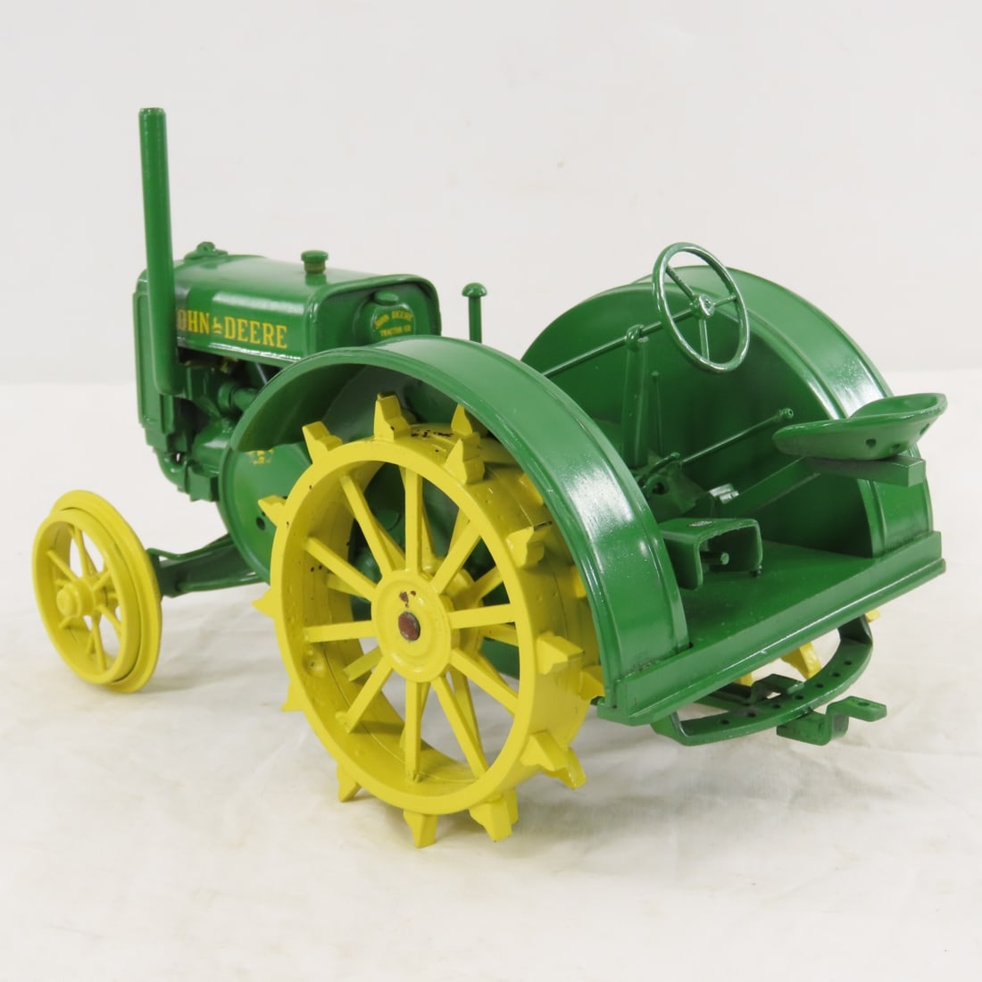 Lyle Dingman 1985 John Deere Model D Tractor - 3