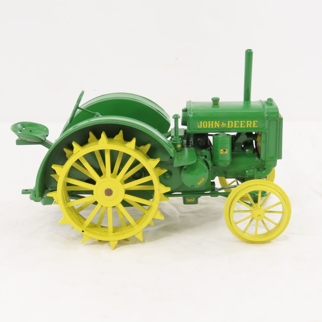 Lyle Dingman 1985 John Deere Model D Tractor - 6