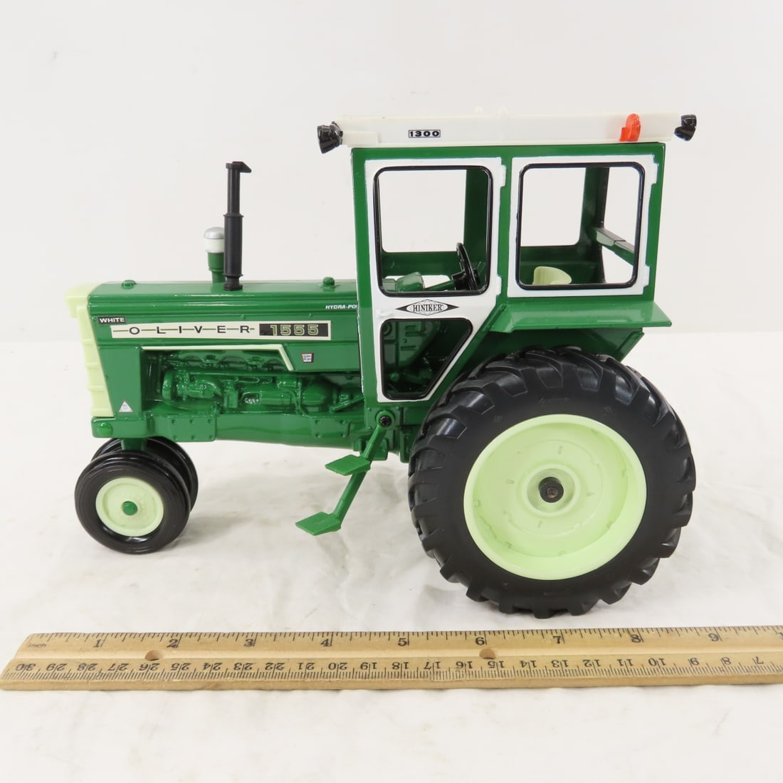 ERTL Oliver 1555 Tractor w/ Hiniker Cab 2003 Show - 2