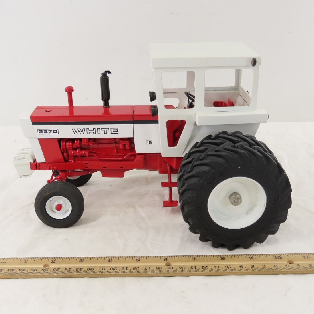 Gilbert Berg White 2270 WF Tractor with Cab - 2