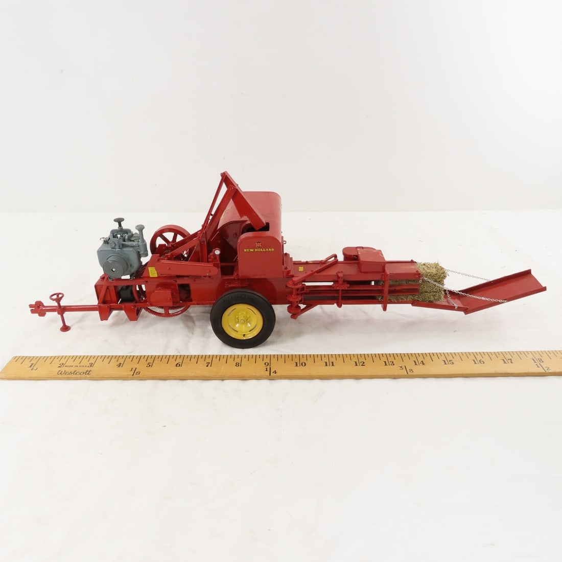 1992 Gilson Riecke New Holland 273 Square Baler - 2
