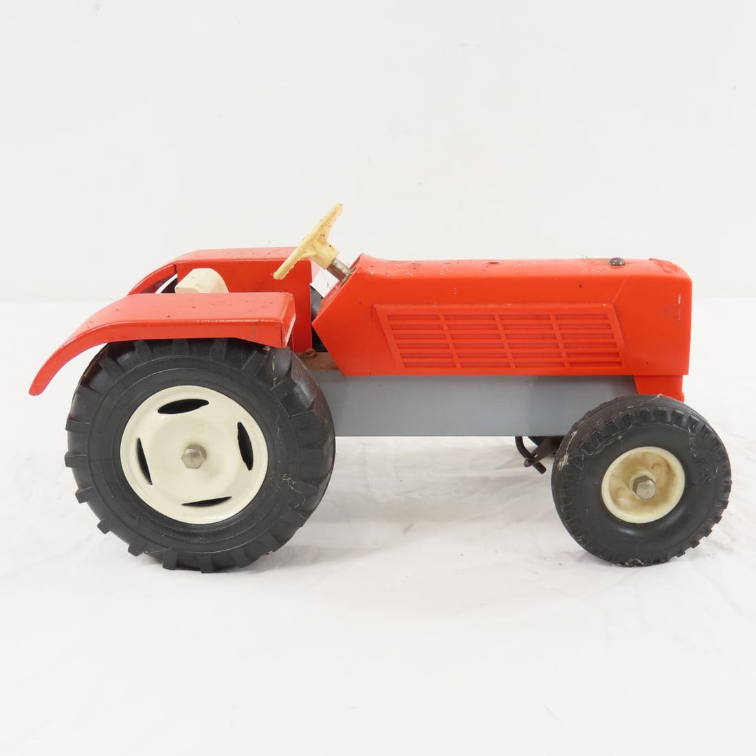 1960's German Steiff Tractor - 6