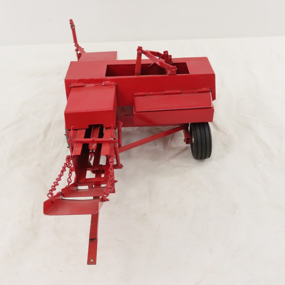 ScratchBuilt Massey-Ferguson 224 Rectangular Baler - 4