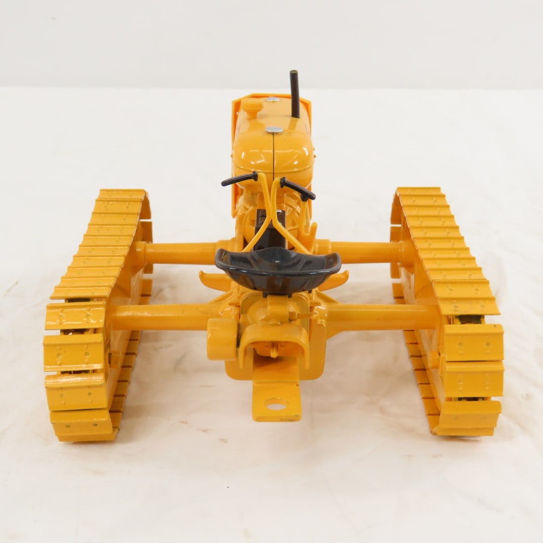 ERTL Oliver OC-3 Crawler 1999 NTTC Show - 4